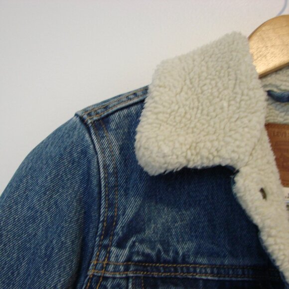 Levi's Sherpa Denim Trucker Jacket Premium Levi's Snap Buttons Size Small - Picture 9 of 16